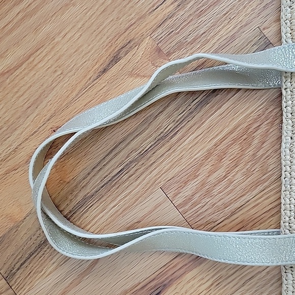 Tommy Bahama Purse - Picture 3 of 7